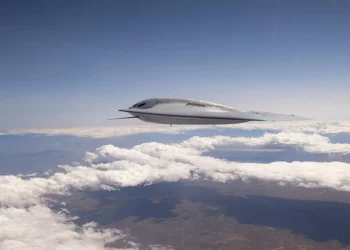 El B-21 Raider de EE. UU. comienza sus pruebas de vuelo