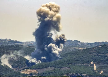 Cazas israelíes atacan infraestructura de Hezbolá en el Líbano