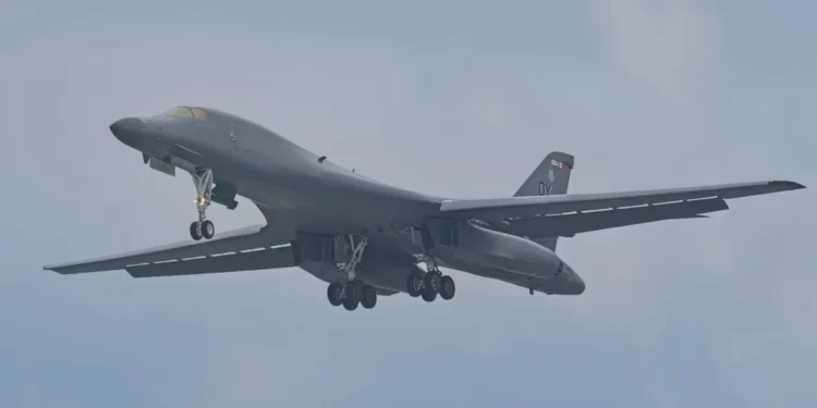 Operación de bombarderos B-1 Lancer en Corea del Sur