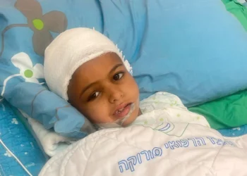 Niña beduina herida en ataque iraní con misiles se recupera