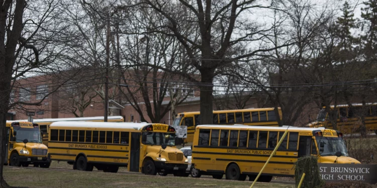 Investigan incidente de antisemitismo en anuario de escuela en New Jersey