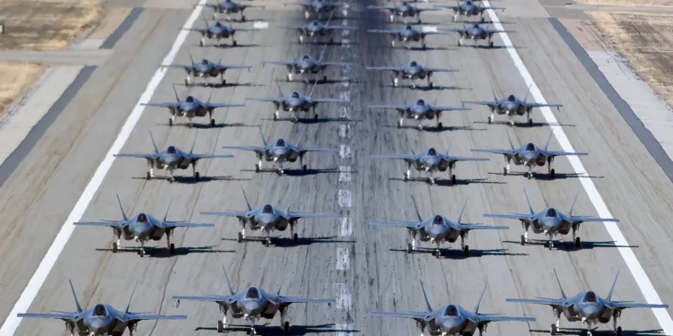 La OTAN se convierte en la alianza de los cazas F-35