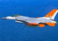 Por qué la USAF convierte los F-16 en drones y luego los destruye