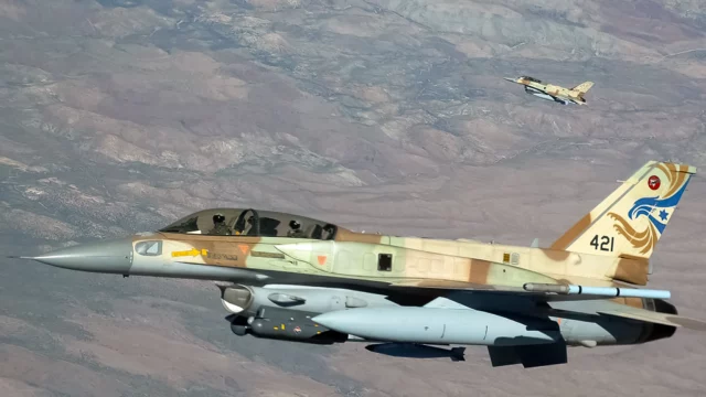 Israel modernizará sus F-16I con sistemas avanzados de defensa