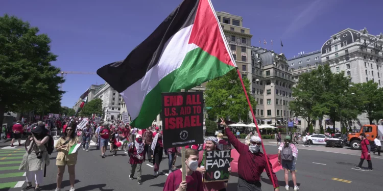 Protesta anti-Israel cerca de la Casa Blanca pide “yihad”