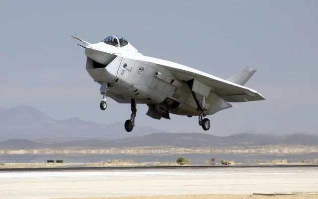 X-32 de Boeing: la apuesta que pudo cambiar el destino del F-35