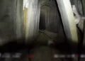 Esta imagen de un video publicado por las FDI el 5 de junio de 2024 muestra un túnel de contrabando de Hamás en Rafah, en el sur de Gaza. (Fuerzas de Defensa de Israel)