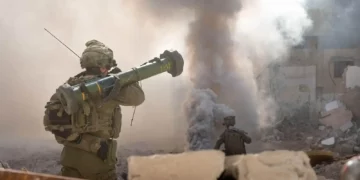 Soldados de las FDI vistos operando en la Franja de Gaza en esta fotografía publicada el 21 de junio de 2024. (FDI)