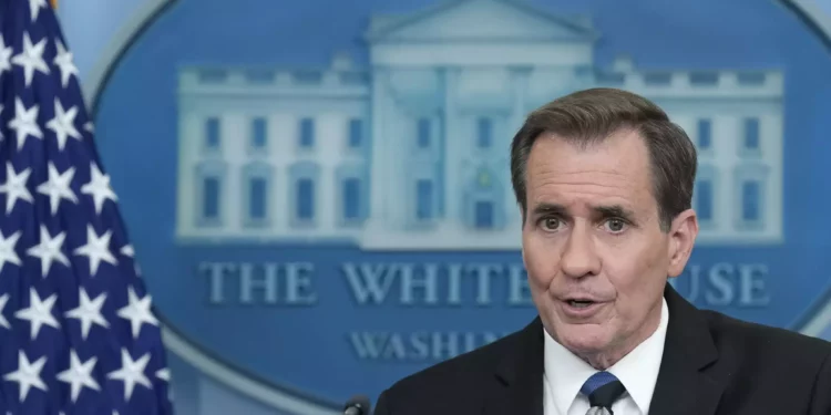 El portavoz del Consejo de Seguridad Nacional, John Kirby, habla durante la sesión informativa diaria en la Casa Blanca en Washington, el 28 de mayo de 2024. (AP Foto/Susan Walsh)