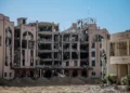 Una fotografía tomada el 15 de febrero de 2024 muestra el edificio muy dañado de la Universidad Islámica en la ciudad de Gaza. (AFP)