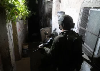 Esta fotografía publicada por el ejército el 25 de junio de 2024 muestra a las tropas israelíes operando en Judea y Samaria. (Fuerzas de Defensa de Israel)