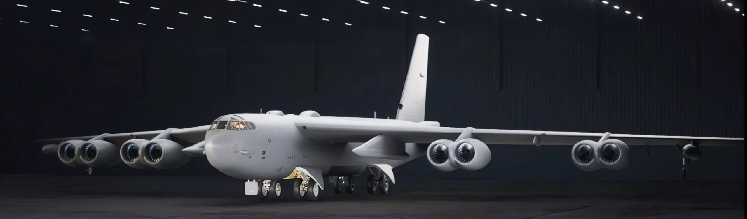 ¿Cuánto entrará en operaciones el nuevo Boeing B-52J?