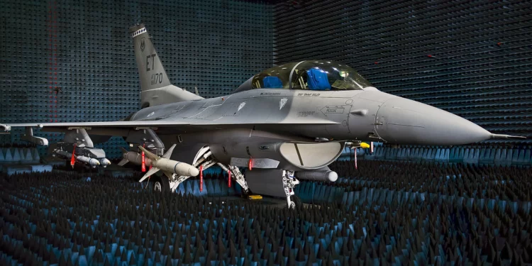 El F-16 Fighting Falcon sigue mejorando con el Block 70