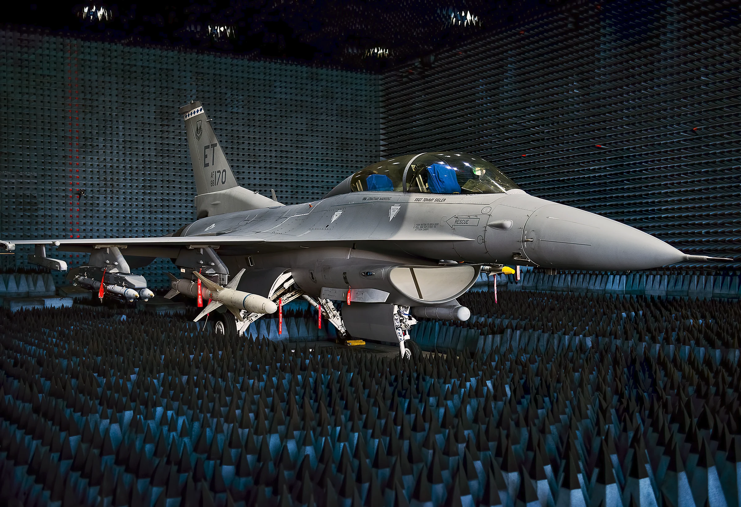 El F-16 Fighting Falcon sigue mejorando con el Block 70