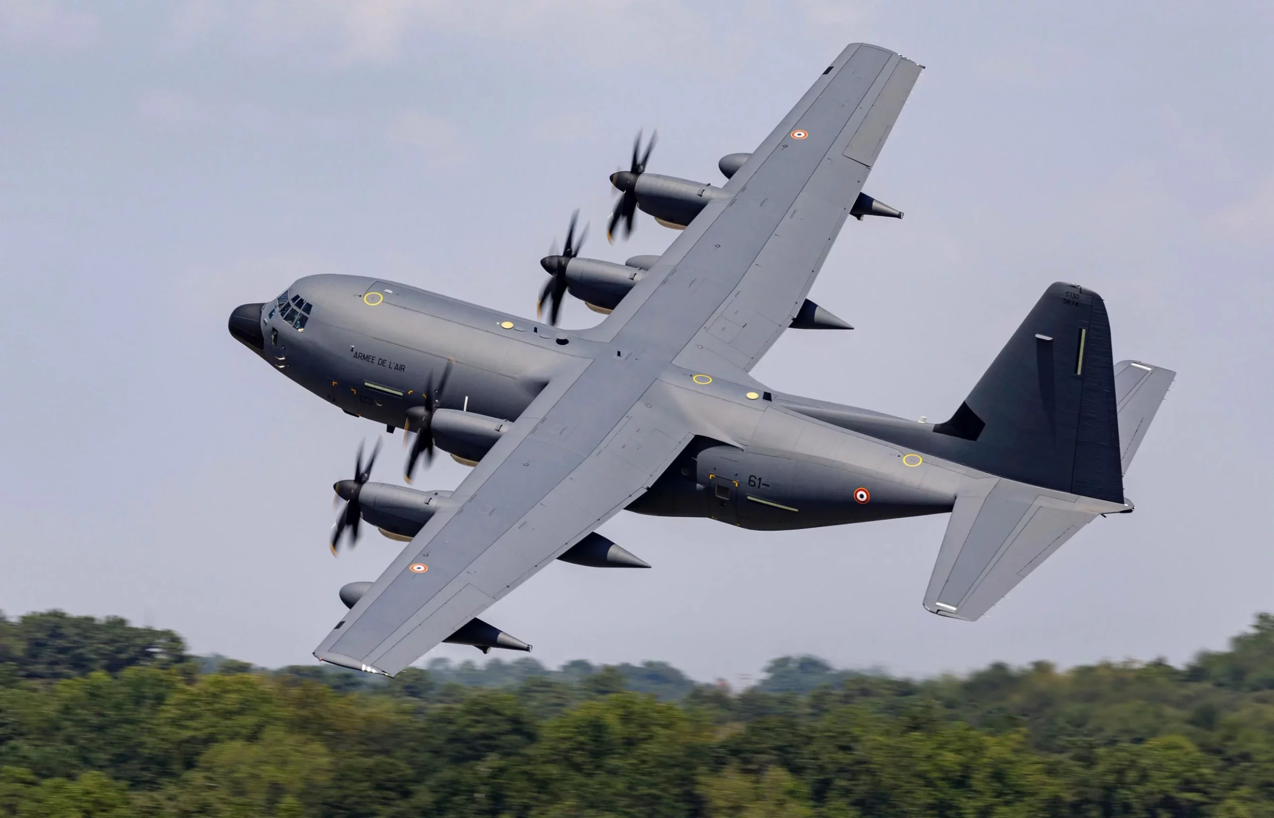 Fuerza Aérea francesa refuerza el mantenimiento con extensiones de contrato