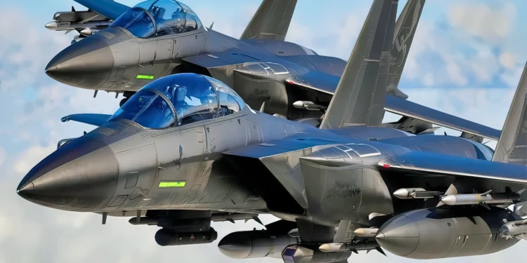 F-35 vs. F-15EX Eagle II: La supremacía de los cazas furtivos