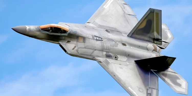 F-22: el desafío irresoluble del Raptor estadounidense