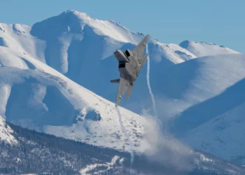 Despliegue masivo de F-22 Raptor en Alaska