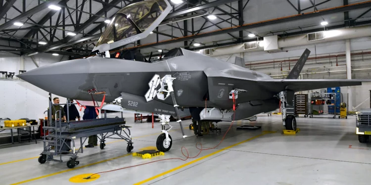 Más de 100 F-35 almacenados por retrasos en actualización TR-3