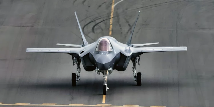 Nuevo desafío para el F-35: ¿Podrá superar sus límites?