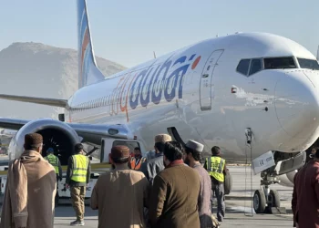 Vuelo de Flydubai aterriza de emergencia en Pakistán con pasajeros israelíes