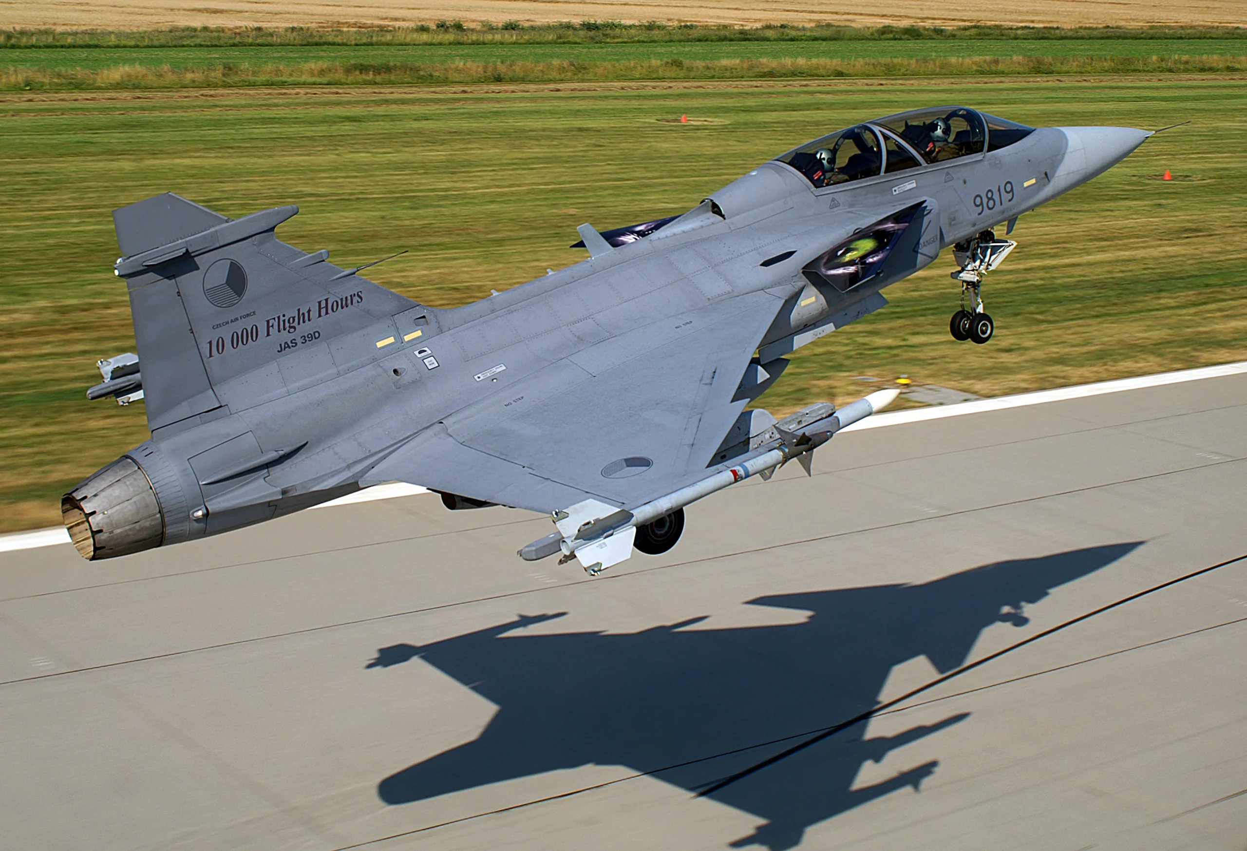 JAS 39 Gripen tailandeses derrotan a los Su-27 chinos