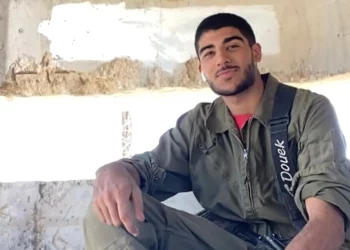 Soldado muere y dos resultan heridos por humos tóxicos en Gaza