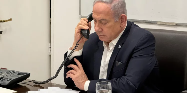 Netanyahu también mencionó durante la llamada su decisión de enviar un equipo negociador para participar en discusiones indirectas con Hamás.