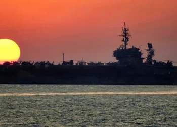 Portaaviones de EE. UU. chocó contra un submarino ruso “nuclear”