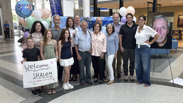ADN permite a sobreviviente del Holocausto reunirse con su familia
