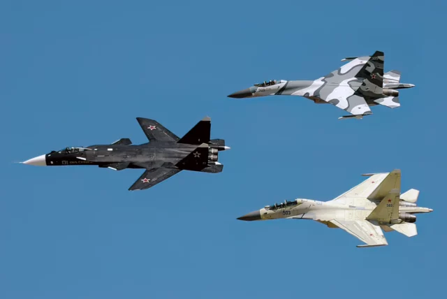 Su-47: tecnología avanzada y altos costos