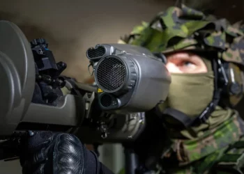 Senop revela innovadora mira inteligente AFCD TI para Carl-Gustaf