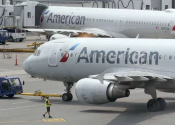 American Airlines suspensión vuelos a Israel hasta marzo 2024