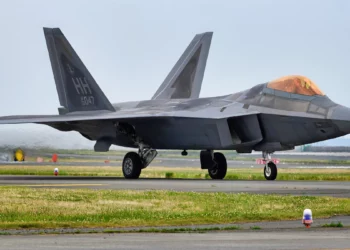 Los F-22 Raptor se dirigen a las puertas de Irán