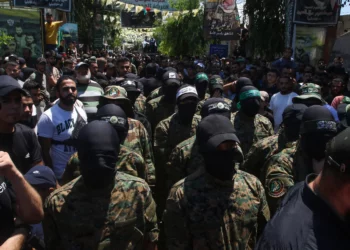 Hezbolá lanza drones y cohetes contra el norte de Israel
