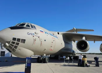 Avión ruso IL-76TD sospechoso de transportar armas aterriza en Irán