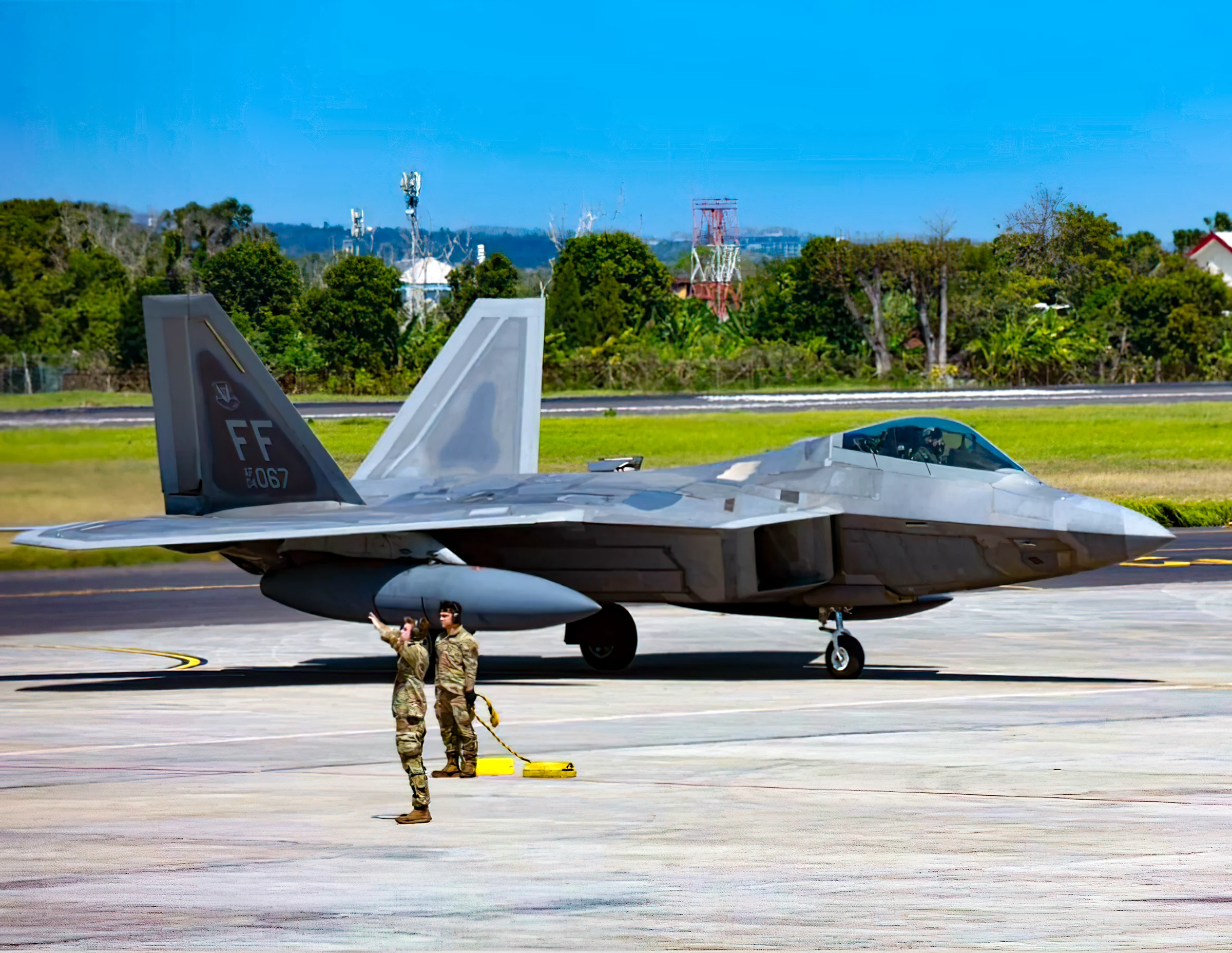 Primera misión de cazas F-22 en Indonesia marca un hito militar