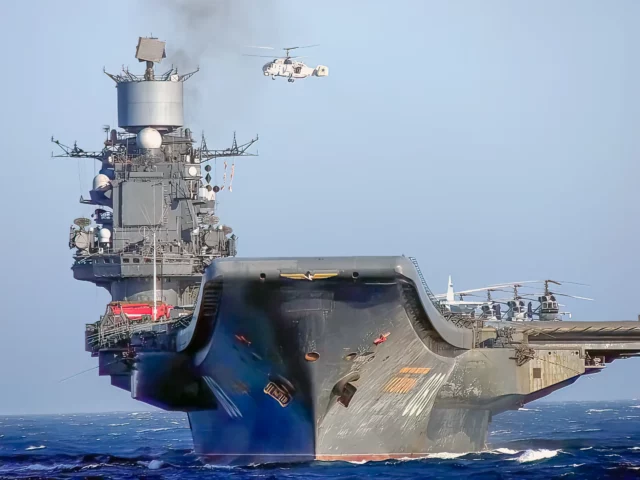Almirante Kuznetsov: el portaaviones que avergüenza a Rusia