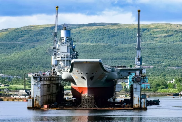 Almirante Kuznetsov: El terriblemente poco fiable portaaviones ruso