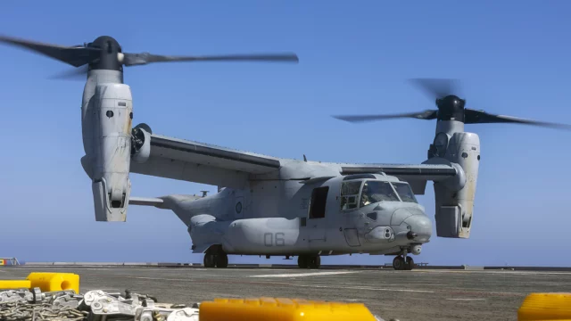 MV-22B realiza primer aterrizaje en portaaviones turco Anadolu