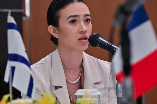 Exrehén israelí Noa Argamani relata en Japón su cautiverio