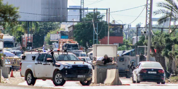 Policía Fronteriza dispara por error a vehículo de reservistas en Qalqilya