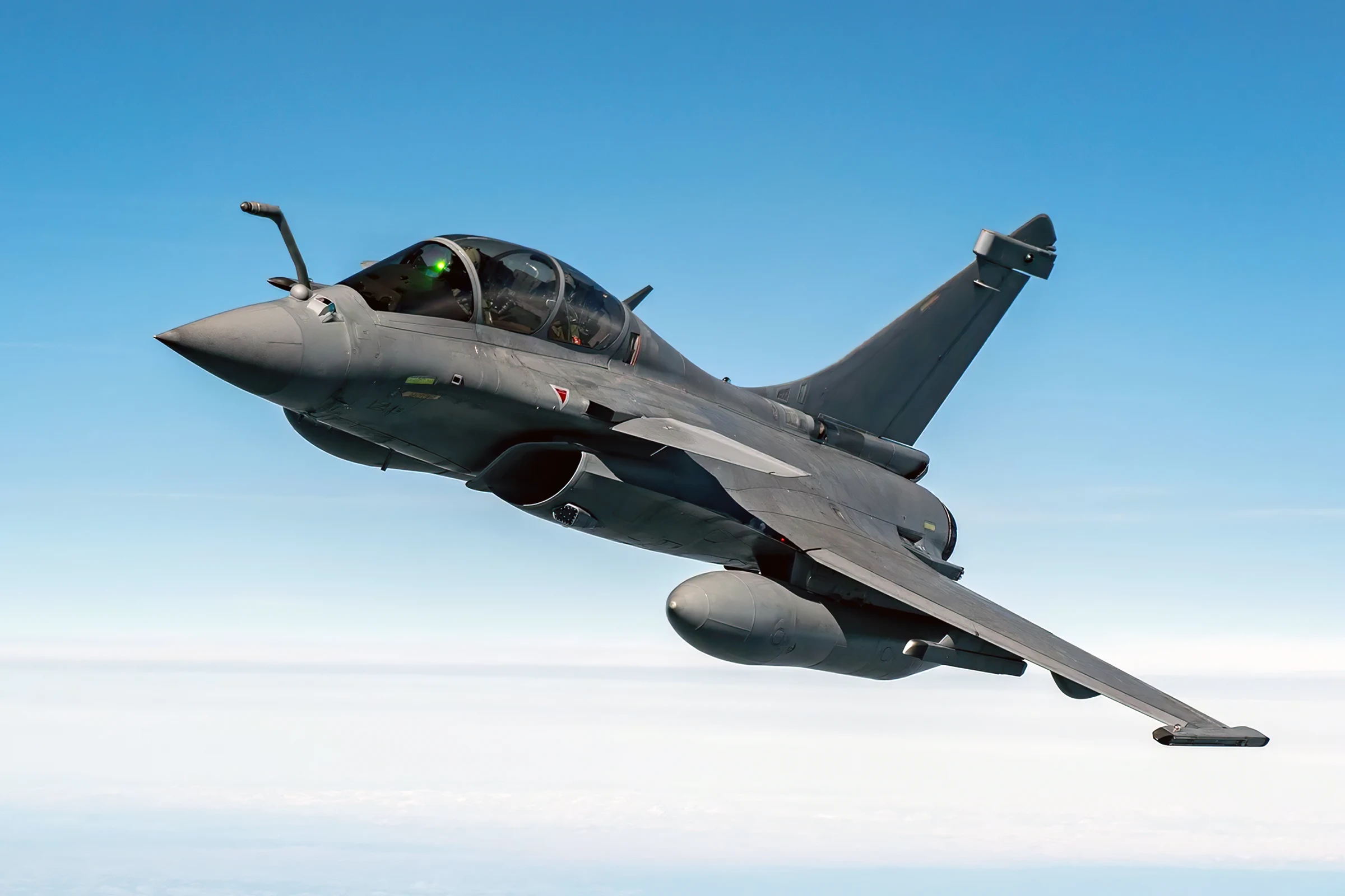 Serbia compra 12 cazas Rafale en acuerdo histórico con Francia