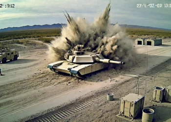 Científicos del Centro de Investigación y Desarrollo Aerodinámico de China han creado un cañón cinético que destruye tanques M1 Abrams.