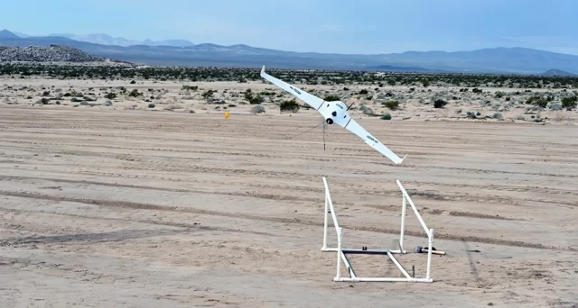 UAV con IA de AUKUS neutraliza objetivos sin asistencia