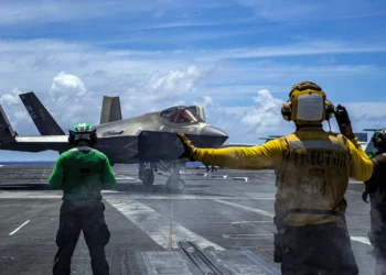 Portaaviones USS Lincoln estrena simuladores de combate