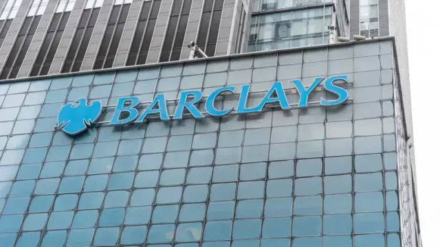 Barclays se retracta de boicotear a Israel y mantiene su colaboración financiera