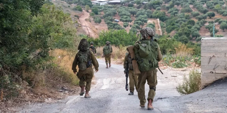 Tropas de la 646.ª Brigada de Paracaidistas de Reserva realizan un ejercicio en el norte de Israel, en una foto difundida el 11 de agosto de 2024. (Fuerzas de Defensa de Israel)