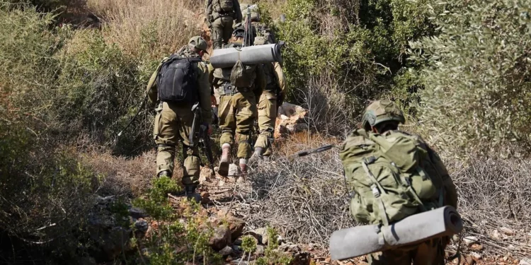 Tropas de la Brigada Kfir realizan un ejercicio en el norte de Israel, en una imagen difundida el 4 de agosto de 2024. (Fuerzas de Defensa de Israel)