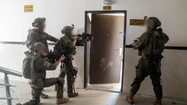 Encuentran armas junto a la cuna de un bebé en Gaza